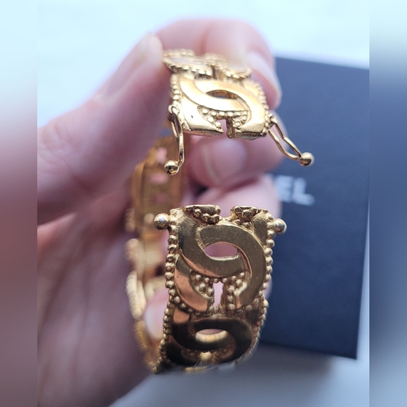 Vintage CHANEL Bangle Bracelet CC  Logo 96A - Picture 7 of 16